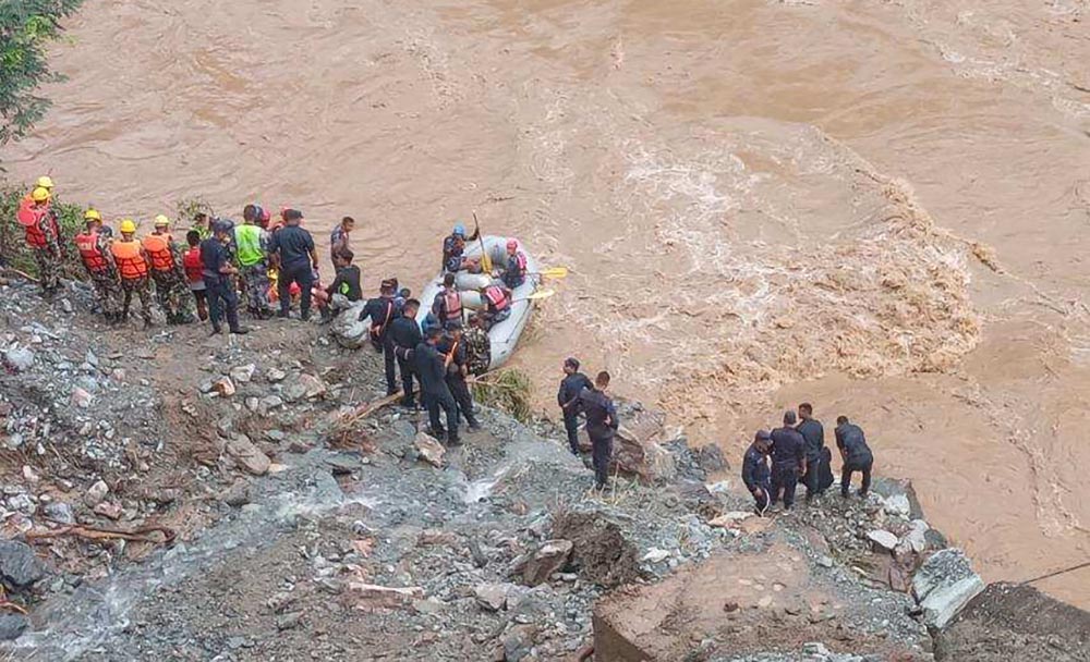 सिमलताल दुर्घटना: अहिलेसम्म १८ जनाको शव भेटियो, ९ जनाको सनाखत