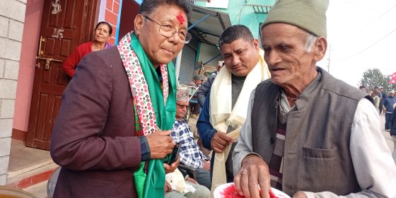 वंशलाललाई ठूलाेसिरूवारीवासीको आशिर्वाद : मन्त्री भएर विकास गरेकाे देख्न पाउँ
