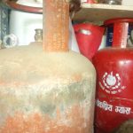 सिन्धुपाल्चोकमा छैन ग्याँस, दसैँ पनि दाउराकै भरमा मनाउनुपर्ने पिरलो