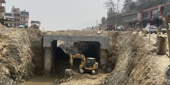 अरनिको राजमार्ग विस्तार: झन् झन् घट्दै कामको गति