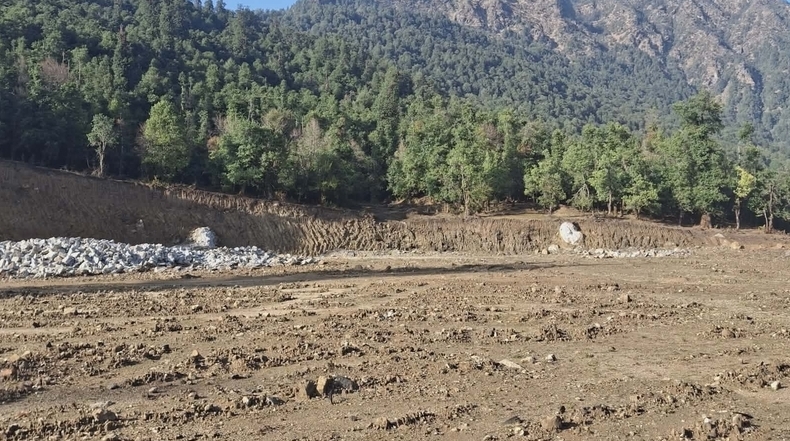 खेल र पर्यटनलाई जोड्दै २५६० मिटर उचाईमा क्रिकेट मैदान बनाउँदै हेलम्बु