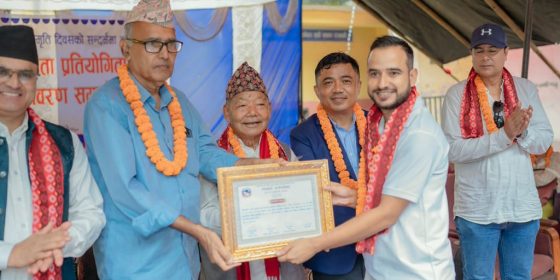 जुम्लाका मञ्जिलले जिते राष्ट्रिय कविता प्रतियोगिताको पुरस्कार