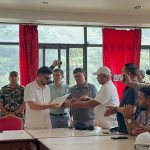 साढे दुई सातादेखि ठप्प कोदारी सडक, मन्त्रीले ज्ञापनपत्र बुझे तर समस्या बुझेनन्