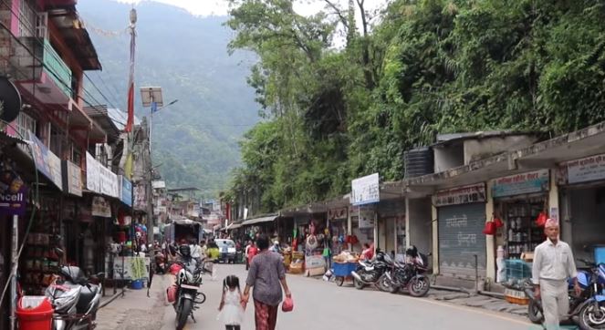 संघारमै दसैं, तर किन सुनसान छ खाडीचौर र बाह्रविसे बजार